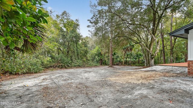 310 Country Circle Drive W, Port Orange, FL 32128