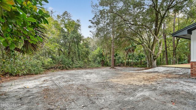310 Country Circle Drive W, Port Orange, FL 32128