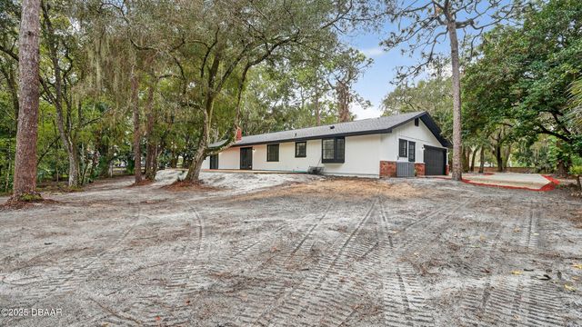 310 Country Circle Drive W, Port Orange, FL 32128