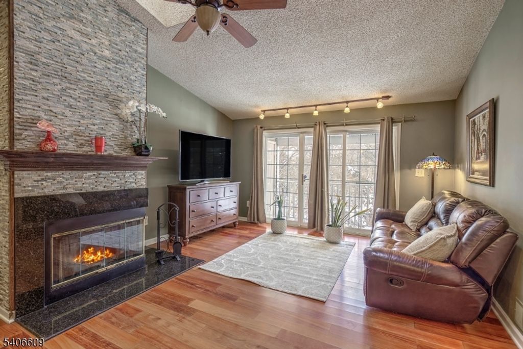 4104 Crawford Ct, Bridgewater Twp., NJ 08807