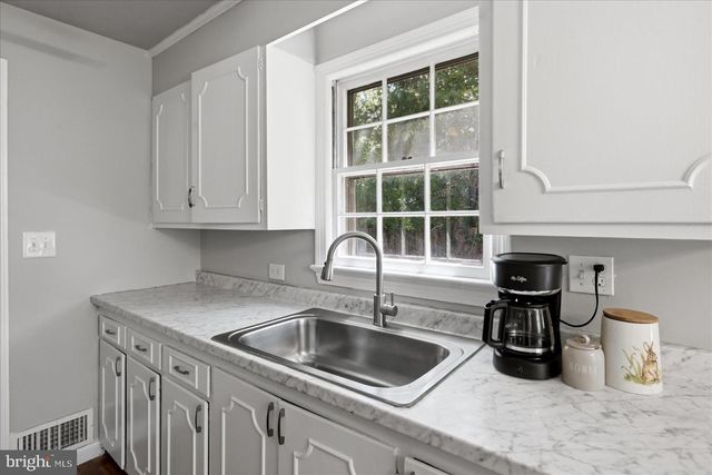 3112 GROVETON ST, Alexandria, VA 22306