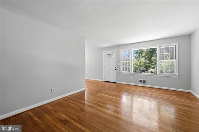 3112 GROVETON ST, Alexandria, VA 22306
