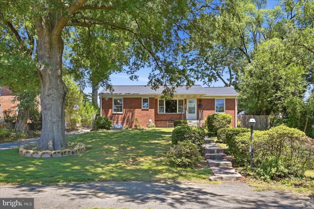 3112 GROVETON ST, Alexandria, VA 22306