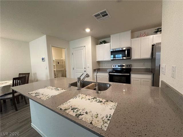 4926 Pear Mesa Avenue, Las Vegas, NV 89139