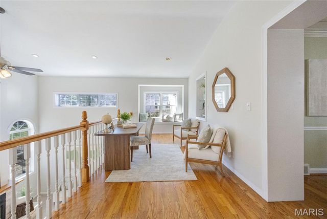 918 Nancy Carol Lane, Glendale, MO 63122