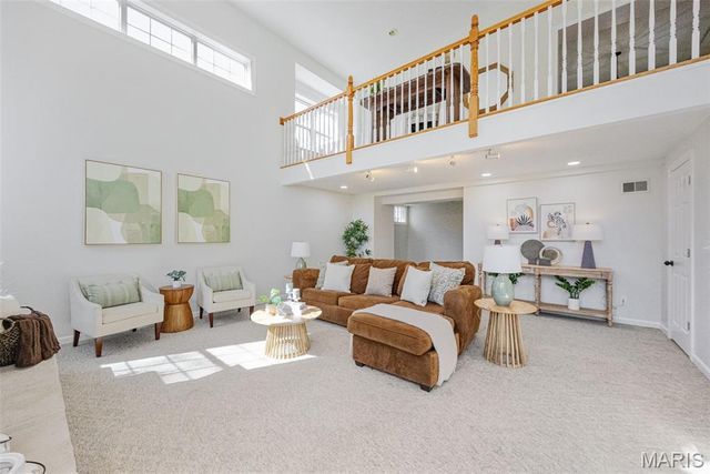 918 Nancy Carol Lane, Glendale, MO 63122