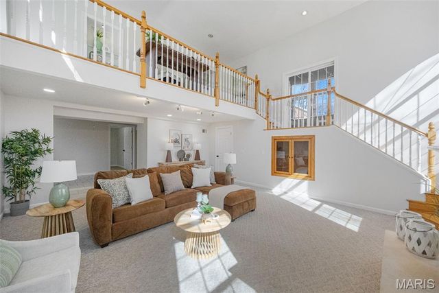 918 Nancy Carol Lane, Glendale, MO 63122