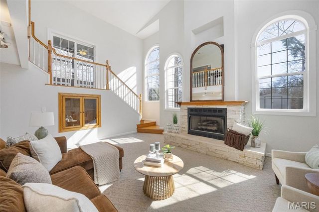 918 Nancy Carol Lane, Glendale, MO 63122