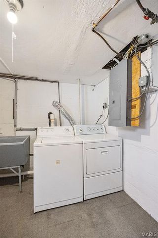 918 Nancy Carol Lane, Glendale, MO 63122