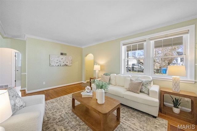 918 Nancy Carol Lane, Glendale, MO 63122