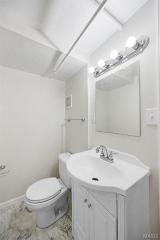 918 Nancy Carol Lane, Glendale, MO 63122