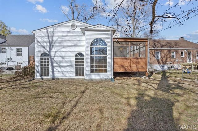 918 Nancy Carol Lane, Glendale, MO 63122