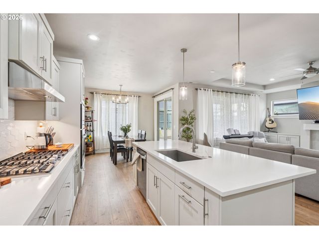 8085 Se REDDINGTON St, Hillsboro, OR 97123