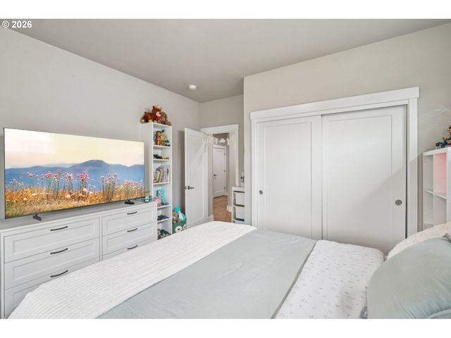 8085 Se REDDINGTON St, Hillsboro, OR 97123