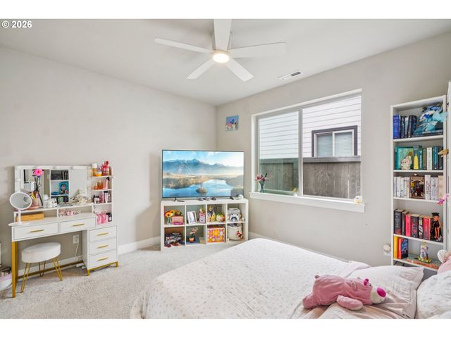 8085 Se REDDINGTON St, Hillsboro, OR 97123