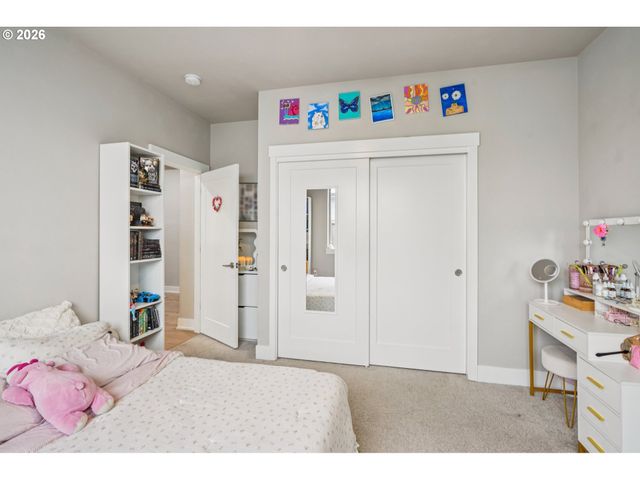 8085 Se REDDINGTON St, Hillsboro, OR 97123