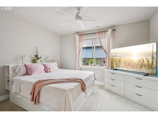 8085 Se REDDINGTON St, Hillsboro, OR 97123