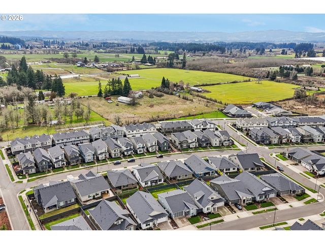 8085 Se REDDINGTON St, Hillsboro, OR 97123