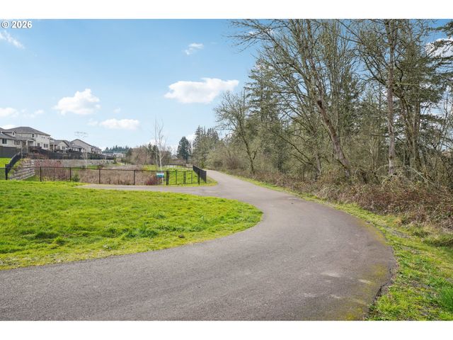 8085 Se REDDINGTON St, Hillsboro, OR 97123