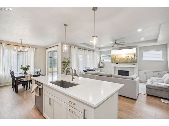 8085 Se REDDINGTON St, Hillsboro, OR 97123