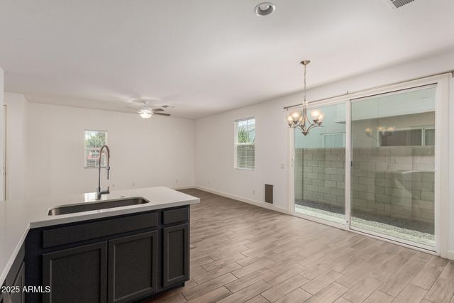 5552 S DILLON Circle, Mesa, AZ 85212