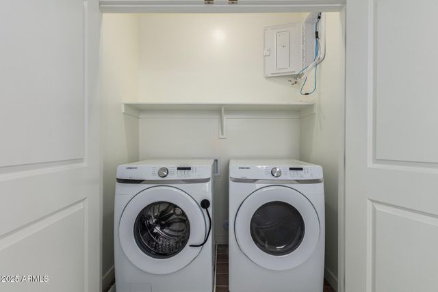 5552 S DILLON Circle, Mesa, AZ 85212