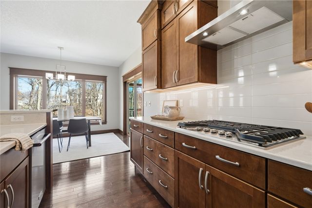 4330 Fawn Hill Court SE, Cedar Rapids, IA 52403