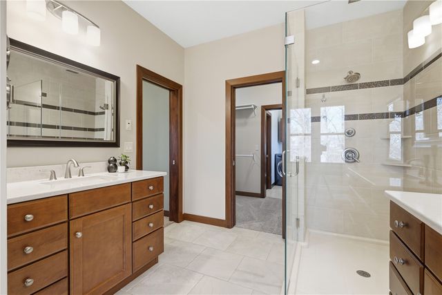 4330 Fawn Hill Court SE, Cedar Rapids, IA 52403