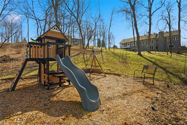 4330 Fawn Hill Court SE, Cedar Rapids, IA 52403