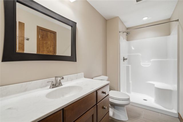 4330 Fawn Hill Court SE, Cedar Rapids, IA 52403