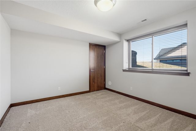 4330 Fawn Hill Court SE, Cedar Rapids, IA 52403