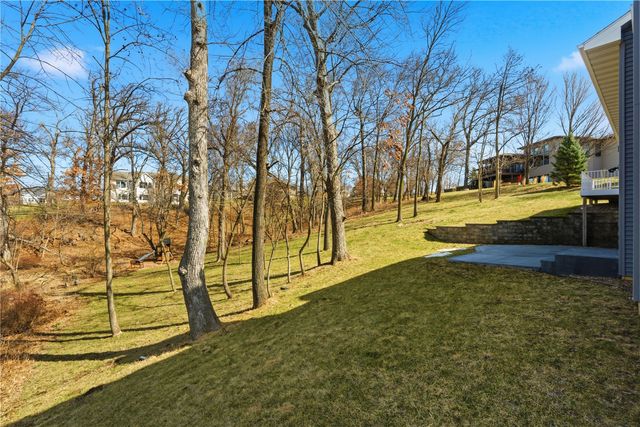 4330 Fawn Hill Court SE, Cedar Rapids, IA 52403