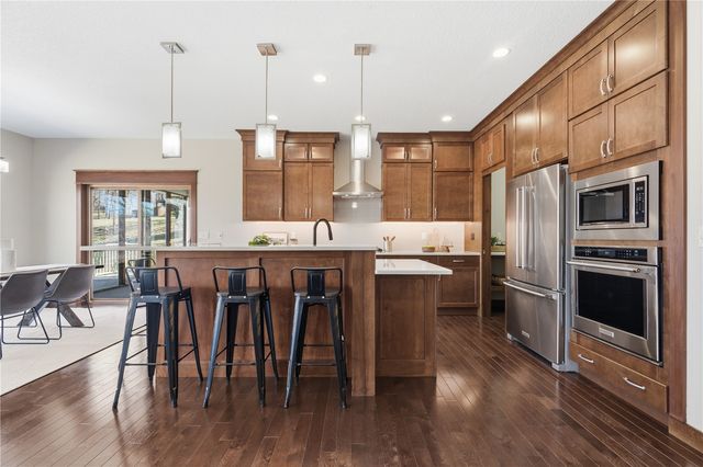 4330 Fawn Hill Court SE, Cedar Rapids, IA 52403