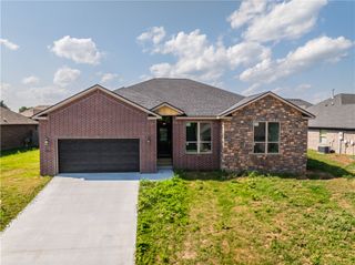 1013 Glass Street, Cave Springs, AR 72718