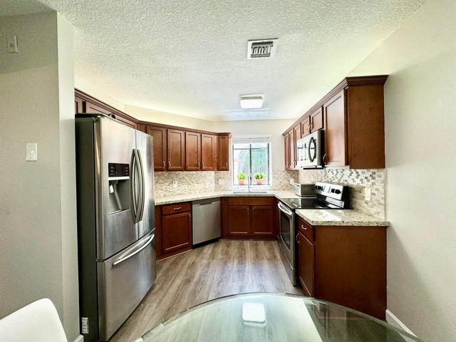 5135 Floria Drive E, Boynton Beach, FL 33437