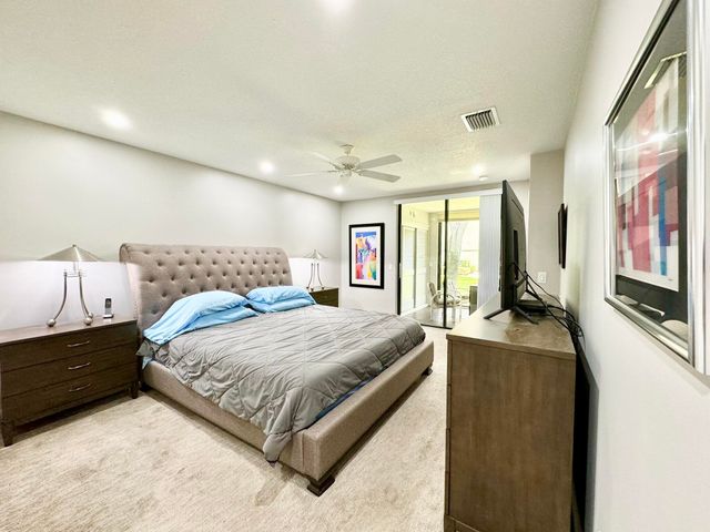 5135 Floria Drive E, Boynton Beach, FL 33437