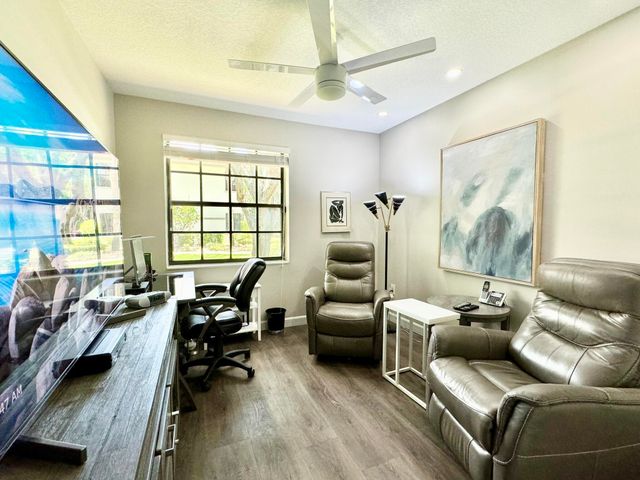 5135 Floria Drive E, Boynton Beach, FL 33437