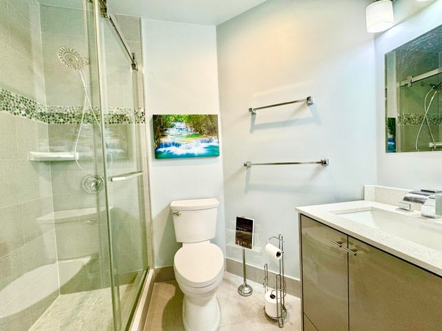 5135 Floria Drive E, Boynton Beach, FL 33437