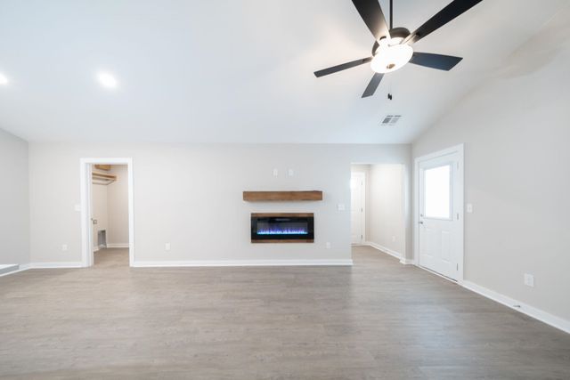 16912 W Lawson St, Goddard, KS 67052