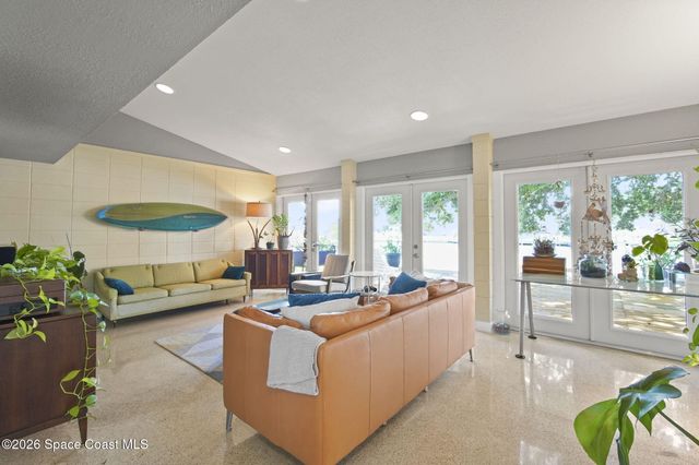 514 Cocoa Isles Boulevard, Cocoa Beach, FL 32931