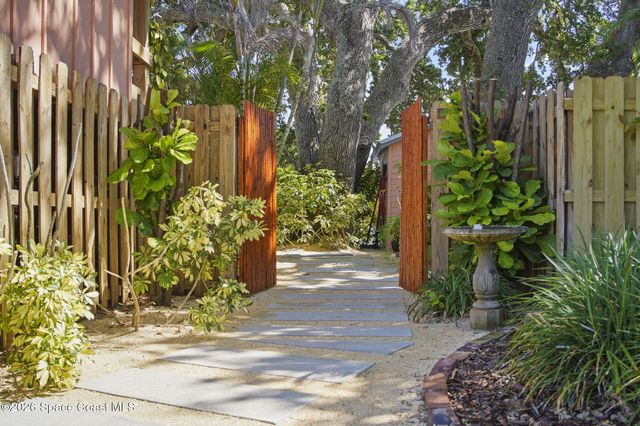 514 Cocoa Isles Boulevard, Cocoa Beach, FL 32931
