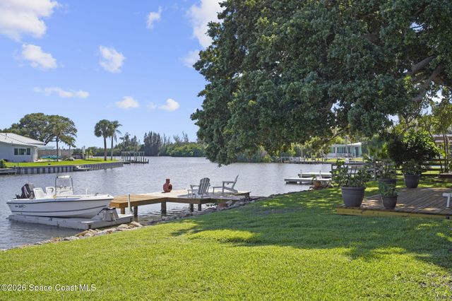 514 Cocoa Isles Boulevard, Cocoa Beach, FL 32931
