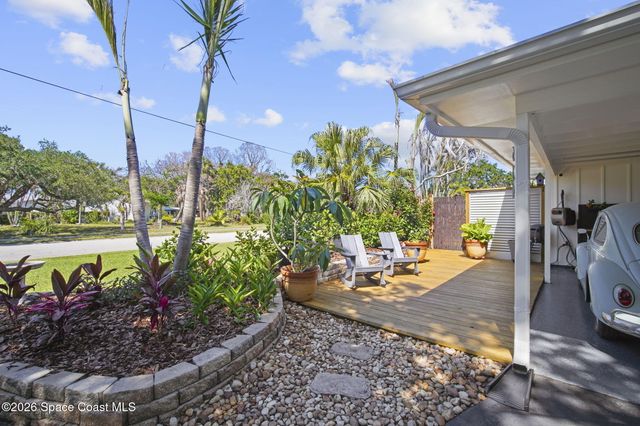 514 Cocoa Isles Boulevard, Cocoa Beach, FL 32931