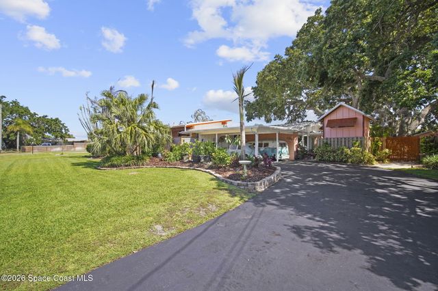 514 Cocoa Isles Boulevard, Cocoa Beach, FL 32931