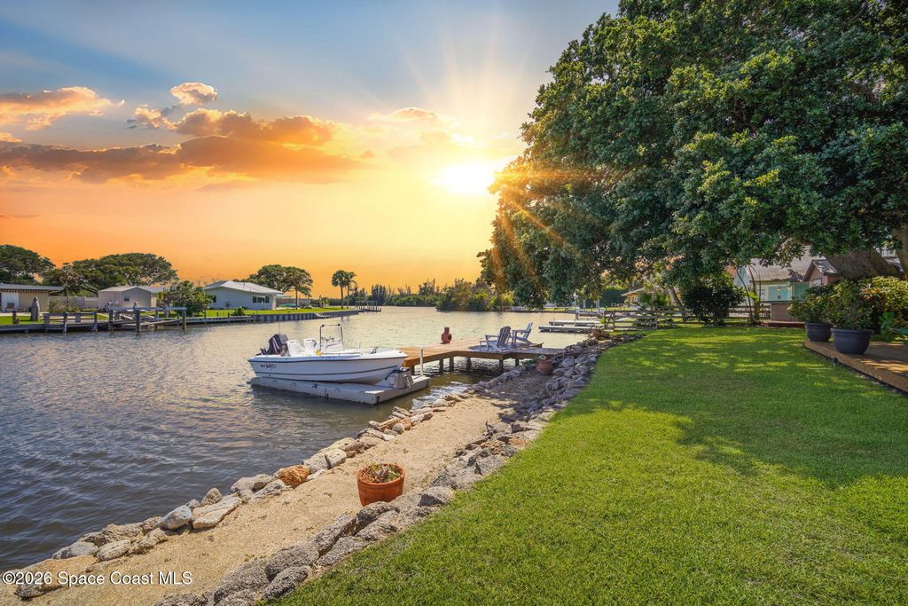 514 Cocoa Isles Boulevard, Cocoa Beach, FL 32931