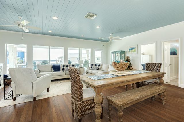 18810 W De Vaca Lane, Galveston, TX 77554