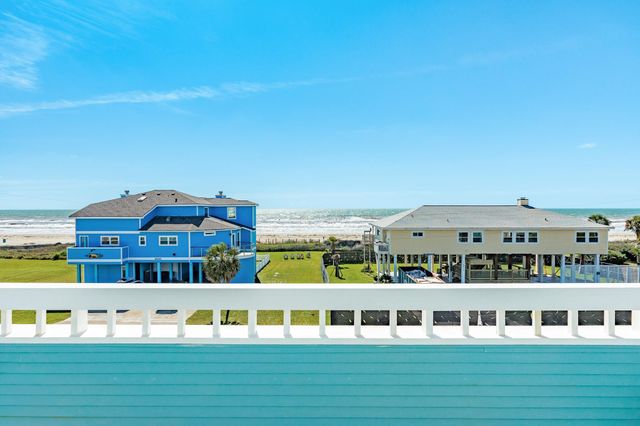 18810 W De Vaca Lane, Galveston, TX 77554