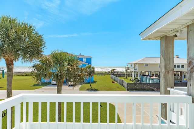 18810 W De Vaca Lane, Galveston, TX 77554