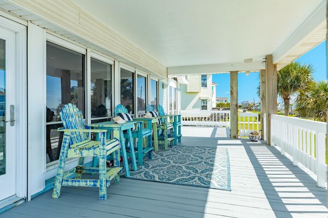 18810 W De Vaca Lane, Galveston, TX 77554