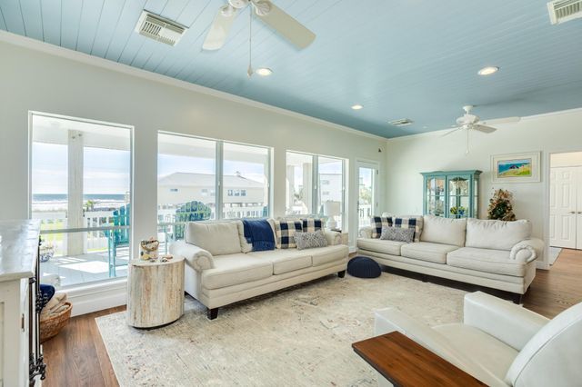 18810 W De Vaca Lane, Galveston, TX 77554